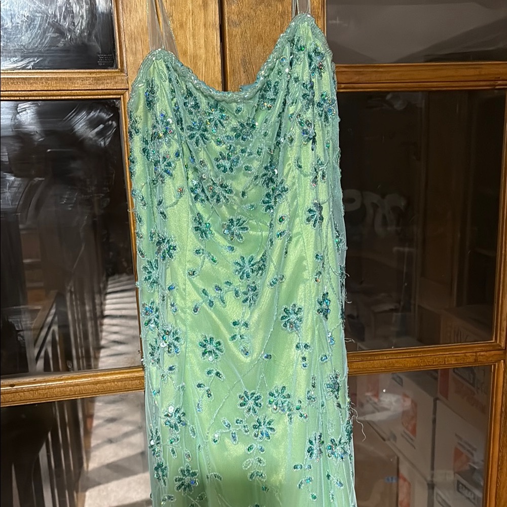 Elegant Green Floral Embellished Dress